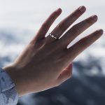 cat-costa-un-inel-de-logodna